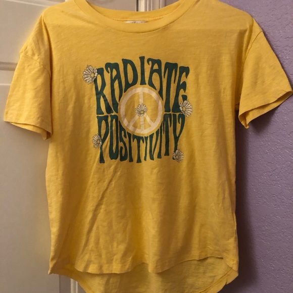 Wildfox Tops - Wildfox 👄 radiate positivity shirt